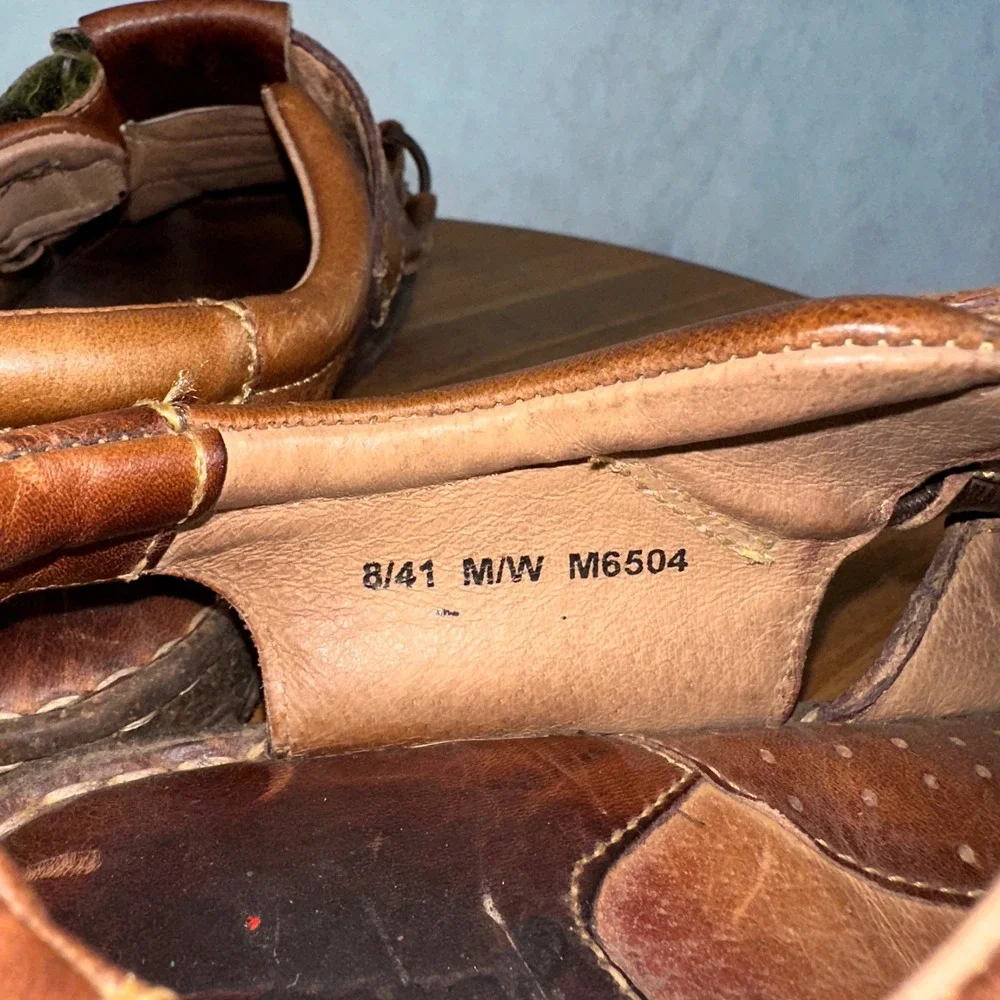 Born Fisherman Sandals Mens 8 Brown Good Leather Caged M6504 Hook Loop Strap